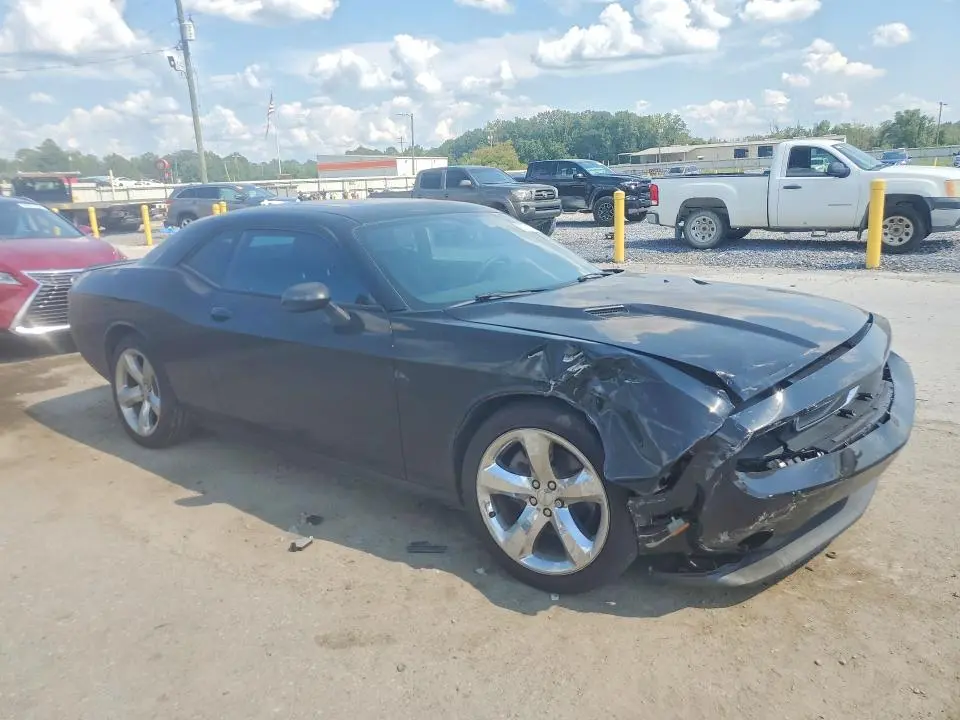 2012 DODGE CHALLENGER SXT  