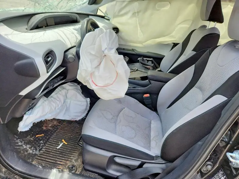 2022 TOYOTA PRIUS LE  