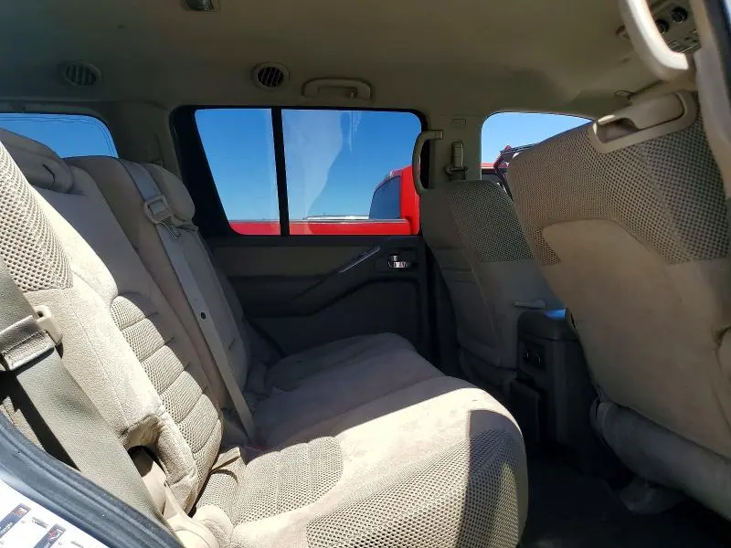 2012 NISSAN PATHFINDER S  
