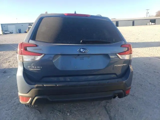 2021 SUBARU FORESTER   