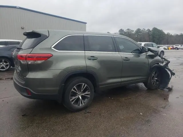 2017 TOYOTA HIGHLANDER LE  