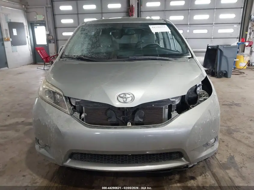 2015 TOYOTA SIENNA LIMITED PREMIUM 7 PASSENGER