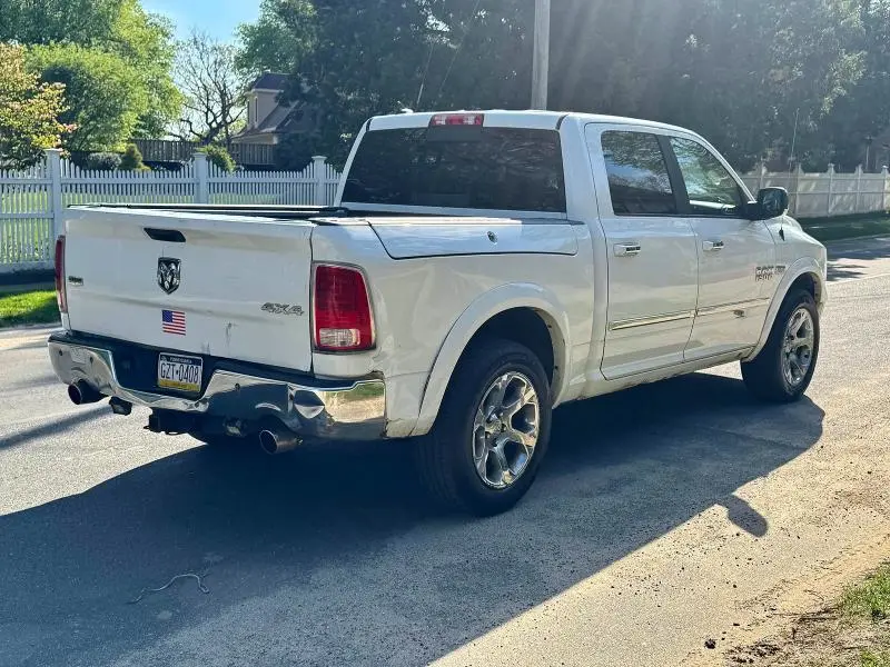 2015 RAM 1500 LARAMIE  