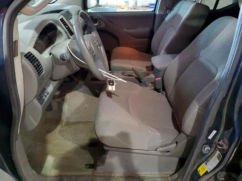 2015 NISSAN FRONTIER S  