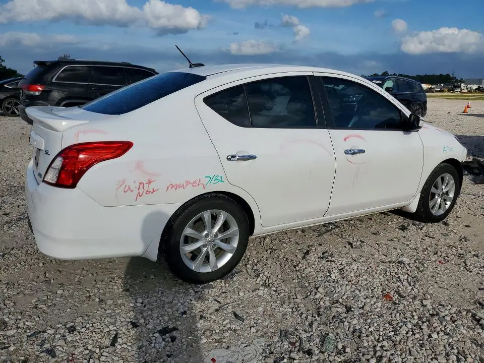 2015 NISSAN VERSA 1.6 SL  