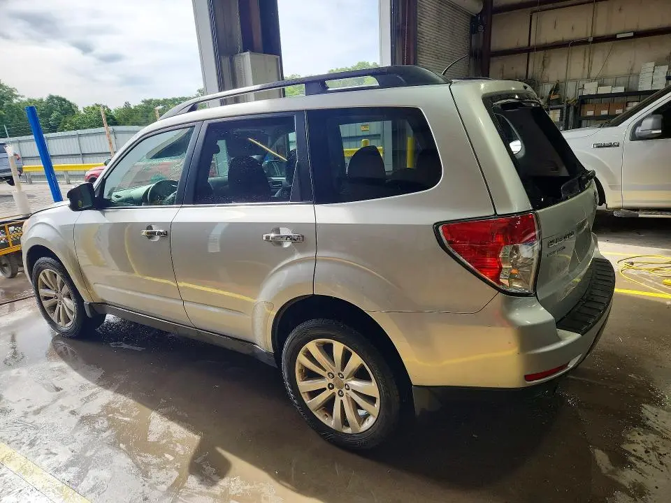 2011 SUBARU FORESTER LIMITED  