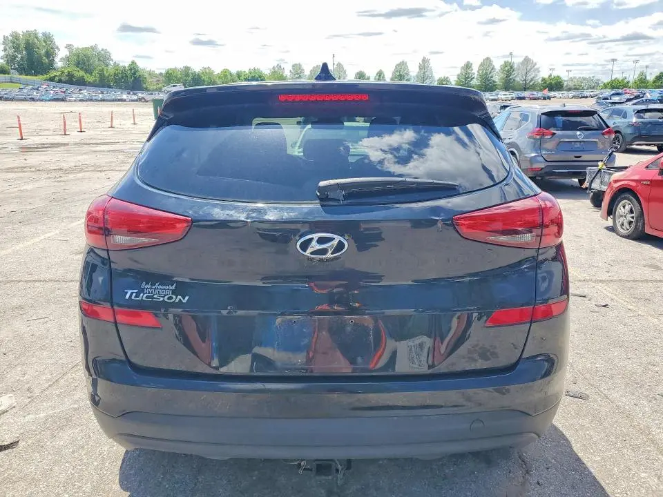 2021 HYUNDAI TUCSON SE  
