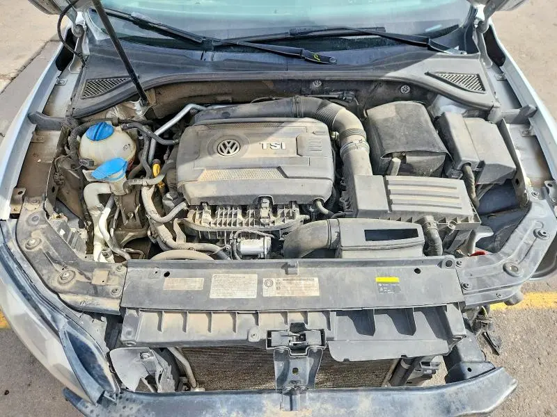 2015 VOLKSWAGEN PASSAT S  