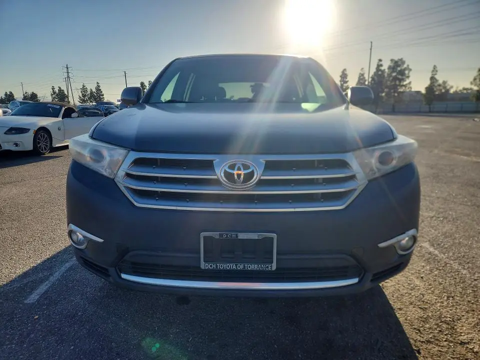 2013 TOYOTA HIGHLANDER LIMITED  