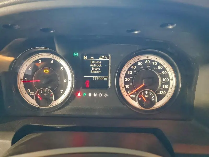 2015 RAM 1500 SLT  