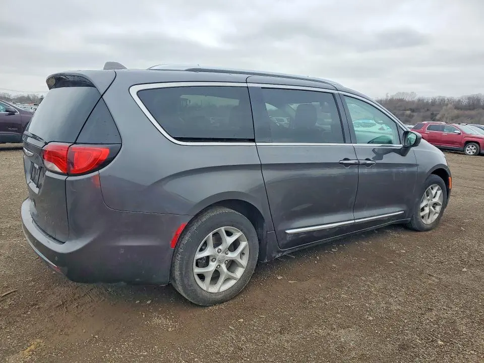 2017 CHRYSLER PACIFICA TOURING L PLUS  