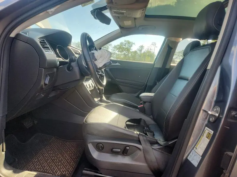 2021 VOLKSWAGEN TIGUAN SE  