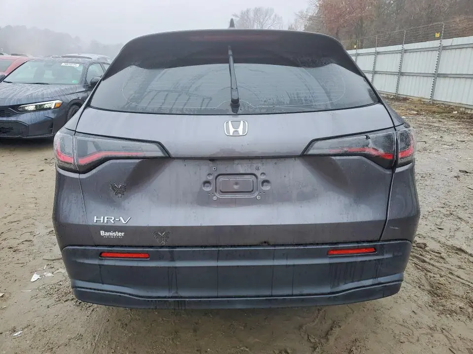 2023 HONDA HR-V LX  