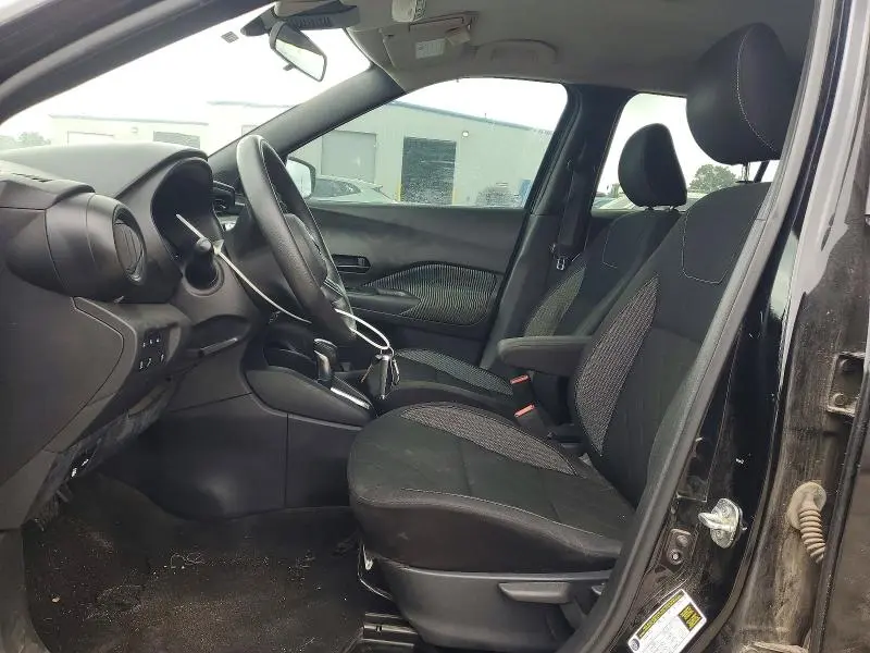 2020 NISSAN KICKS S  