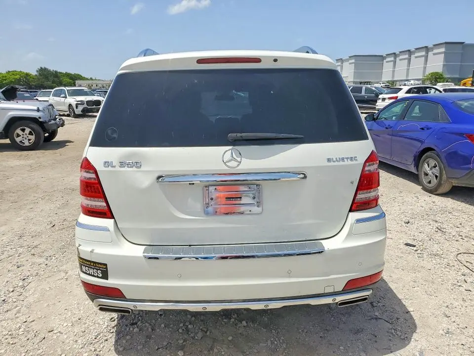 2011 MERCEDES-BENZ GL 350 BLUETEC  