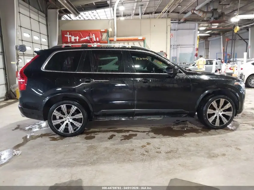 2017 VOLVO XC90 T6 MOMENTUM