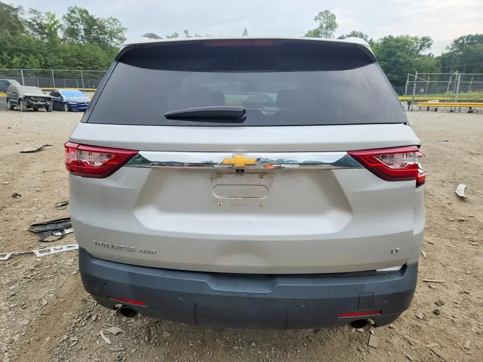 2021 CHEVROLET TRAVERSE LT  
