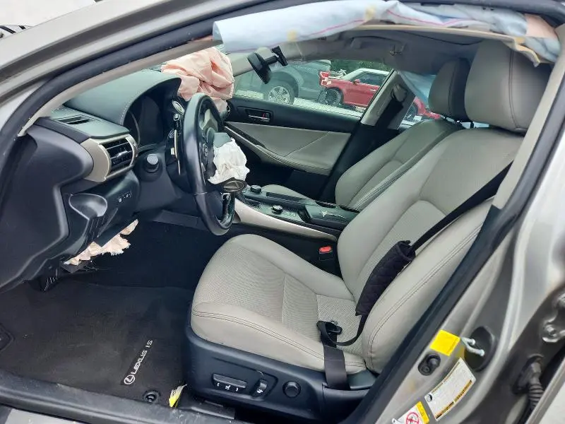 2016 LEXUS IS 200T  