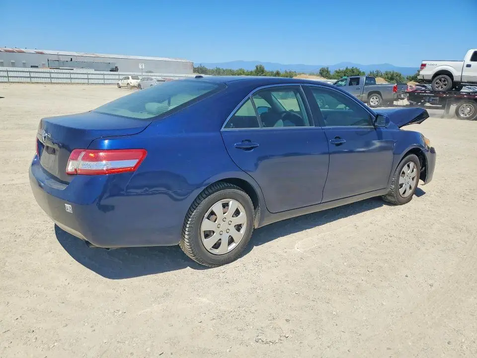 2010 TOYOTA CAMRY LE  