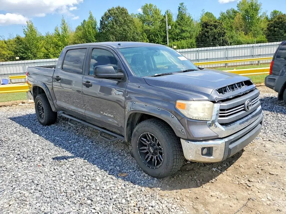 2015 TOYOTA TUNDRA SR5  