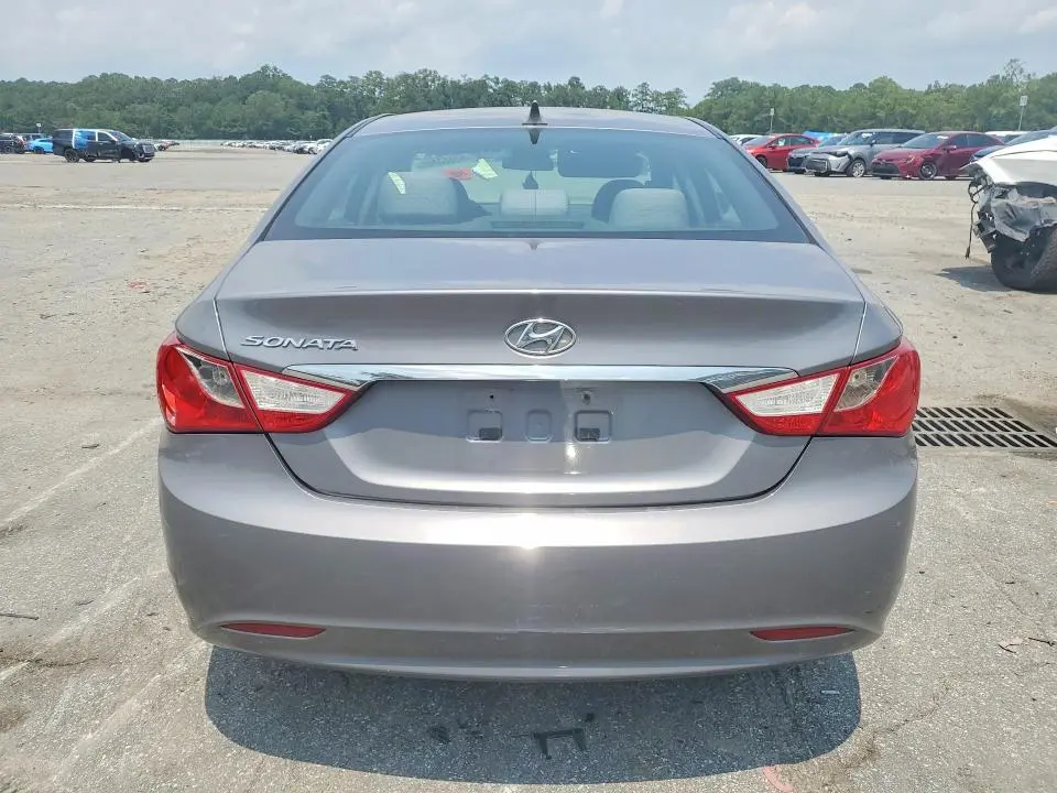 2011 HYUNDAI SONATA GLS  