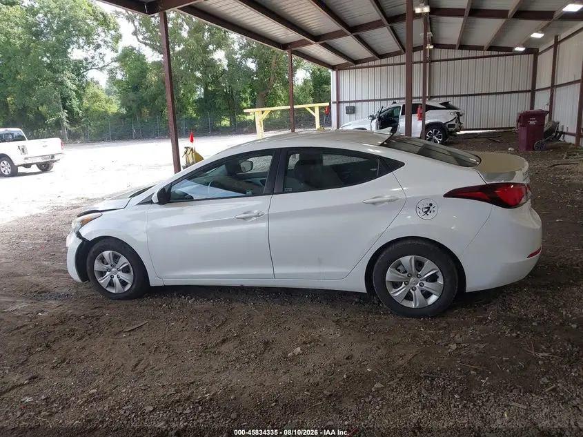2016 HYUNDAI ELANTRA SE