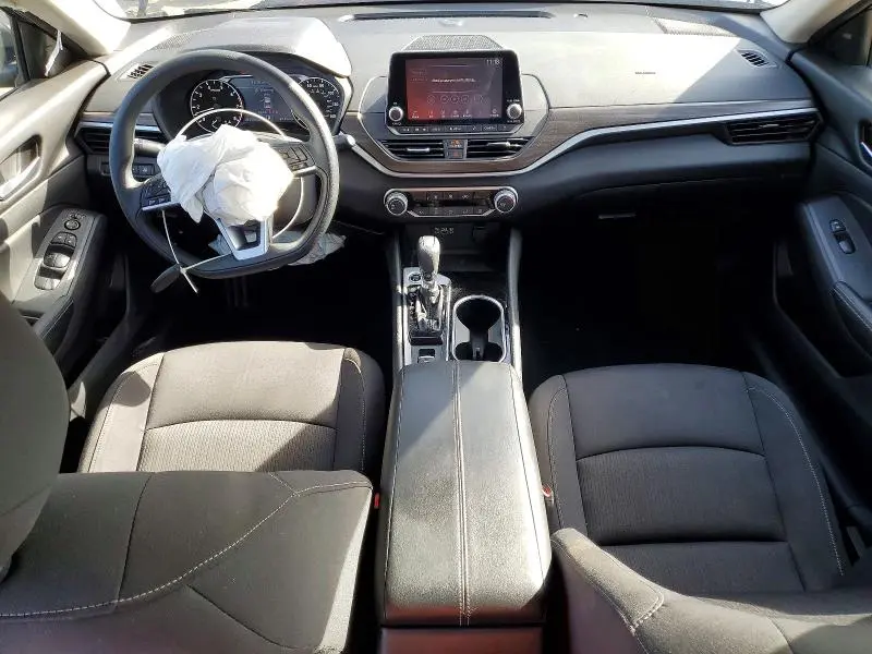 2024 NISSAN ALTIMA SV  