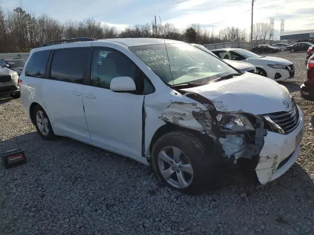 2011 TOYOTA SIENNA LE