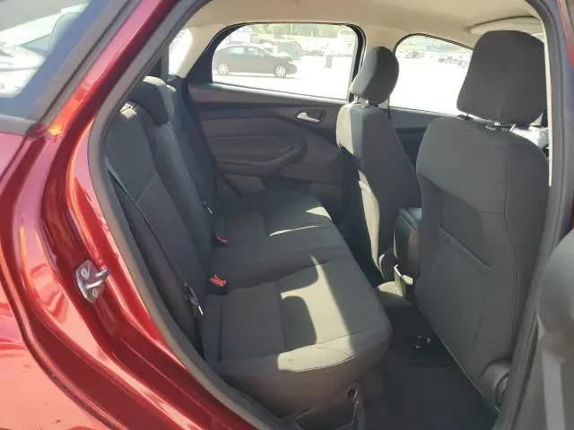 2017 FORD FOCUS SE  