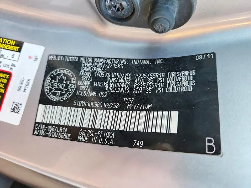 2011 TOYOTA SIENNA XLE 8-PASSENGER  