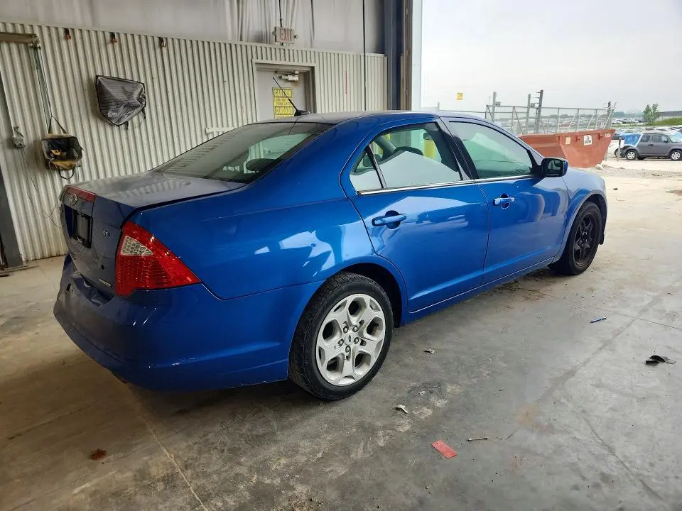 2011 FORD FUSION SE  