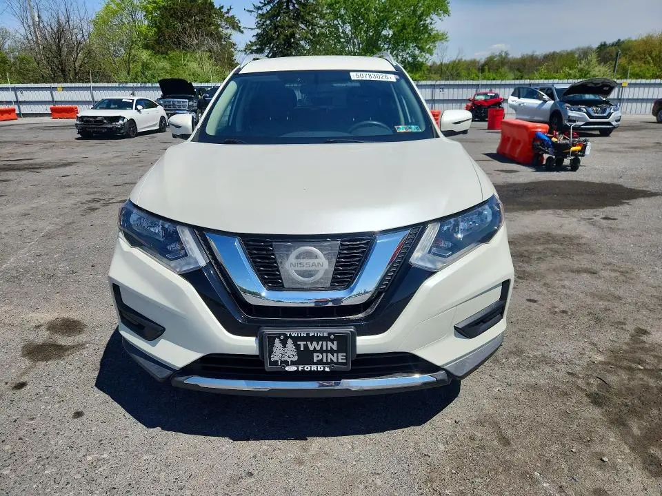 2017 NISSAN ROGUE SV  