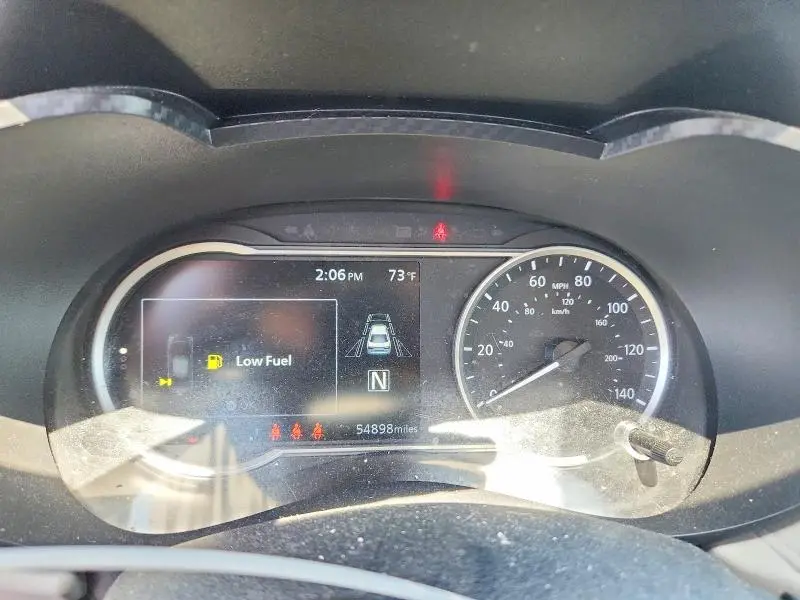 2022 NISSAN VERSA SV  