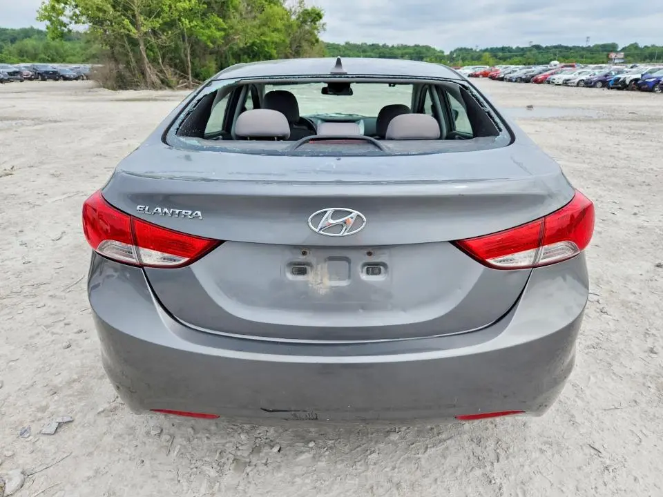 2013 HYUNDAI ELANTRA GLS  