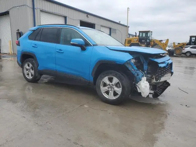 2021 TOYOTA RAV4 XLE  