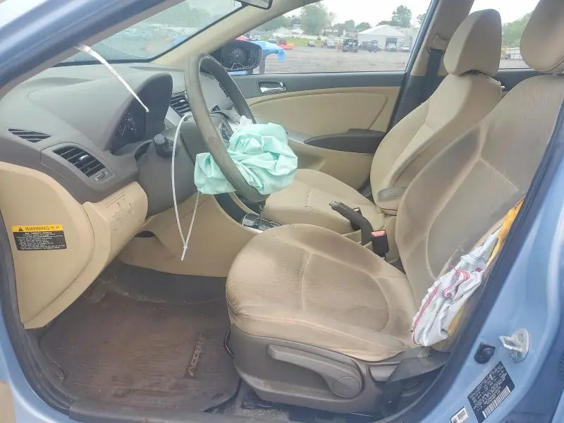 2013 HYUNDAI ACCENT GLS  