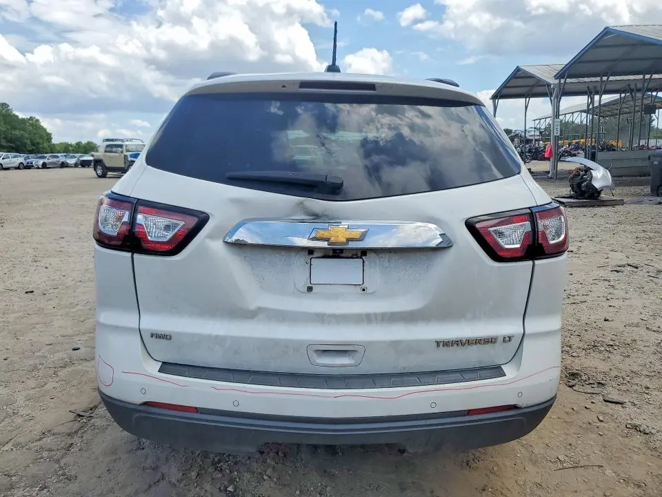 2016 CHEVROLET TRAVERSE LT  