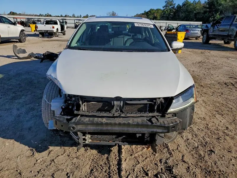 2017 VOLKSWAGEN JETTA SE  