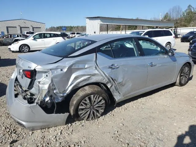 2023 NISSAN ALTIMA SV  