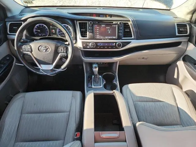 2019 TOYOTA HIGHLANDER LE  