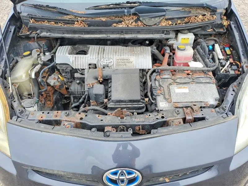 2010 TOYOTA PRIUS III  