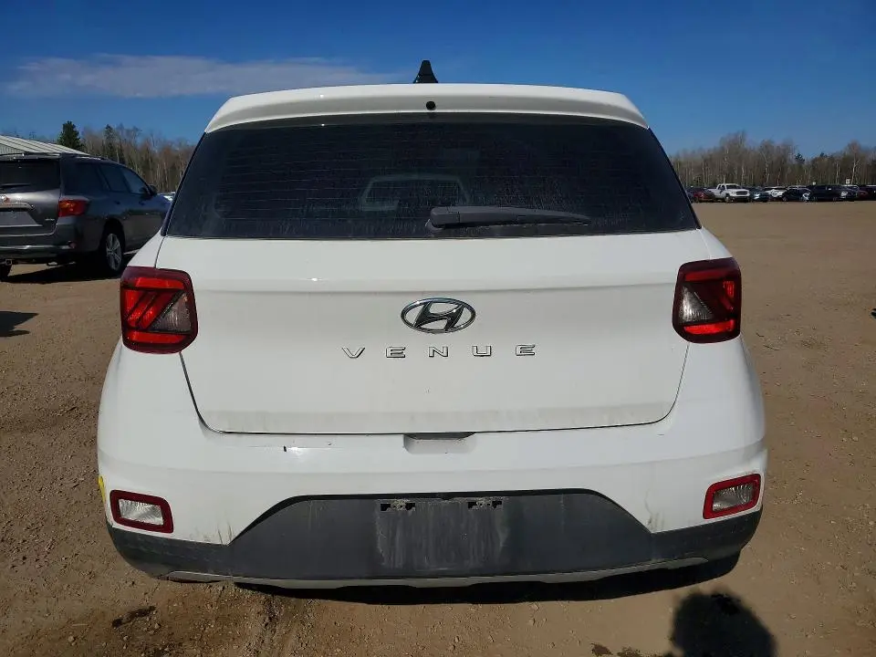 2022 HYUNDAI VENUE SE  
