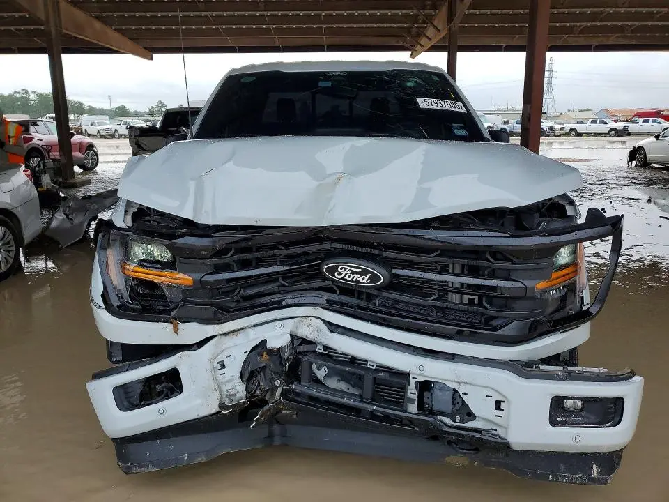 2024 FORD F150 XLT  
