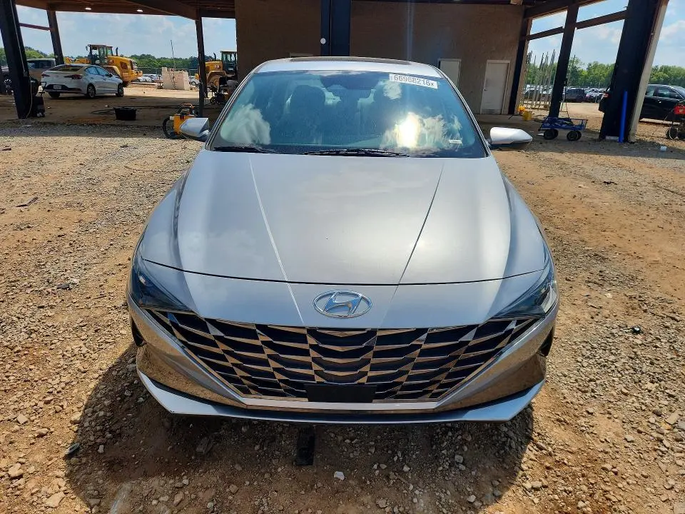 2022 HYUNDAI ELANTRA SEL  