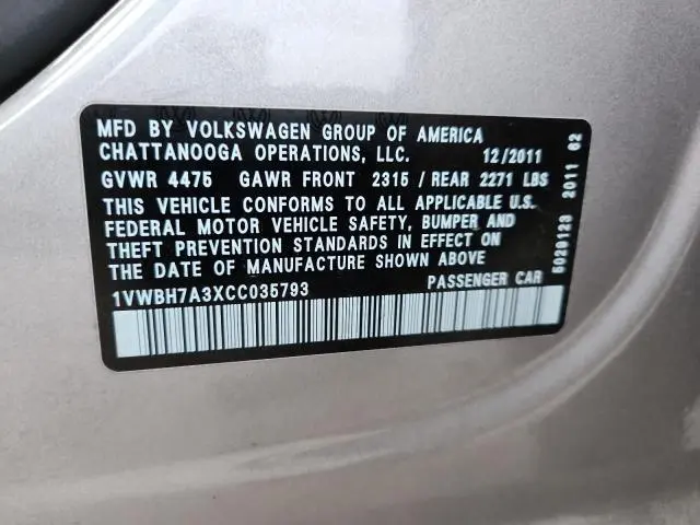 2012 VOLKSWAGEN PASSAT SE  