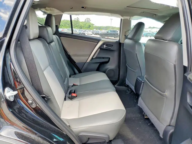 2014 TOYOTA RAV4 XLE  