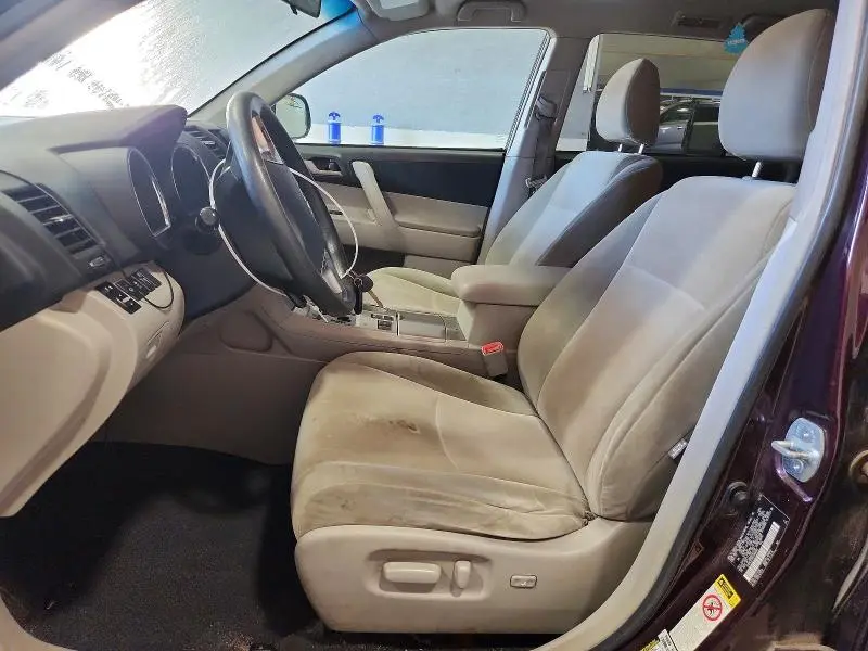 2012 TOYOTA HIGHLANDER BASE  