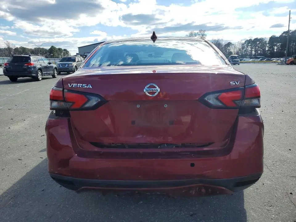 2020 NISSAN VERSA SV  