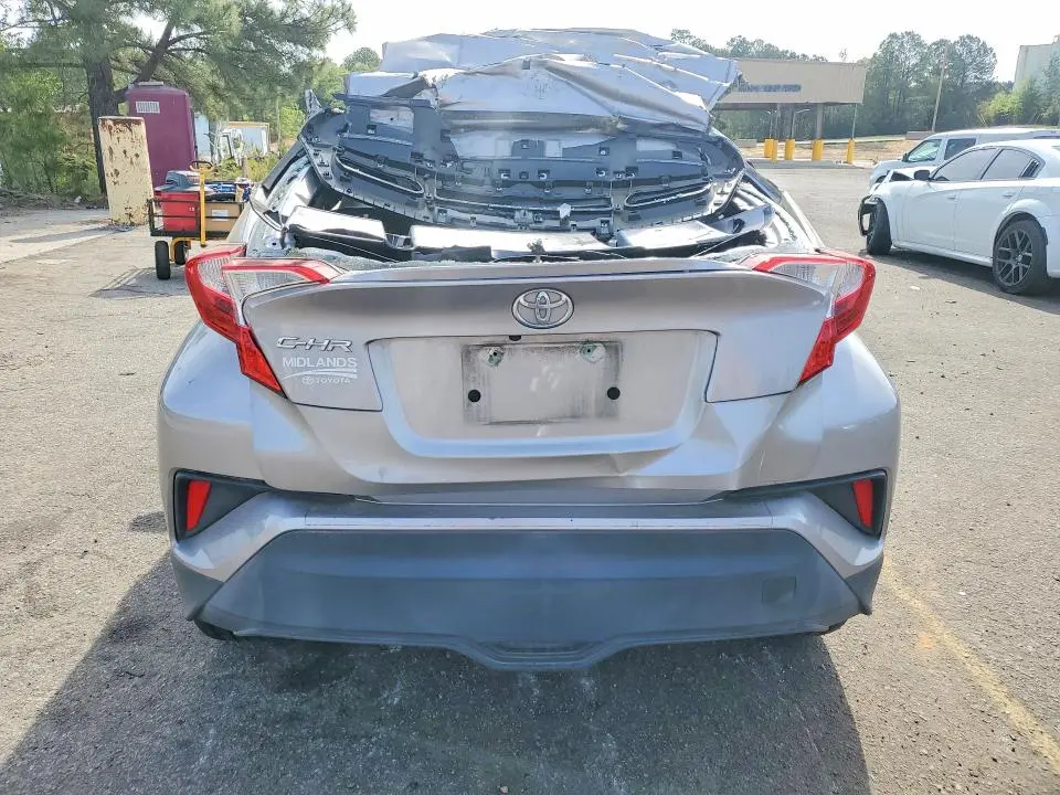 2019 TOYOTA C-HR XLE  