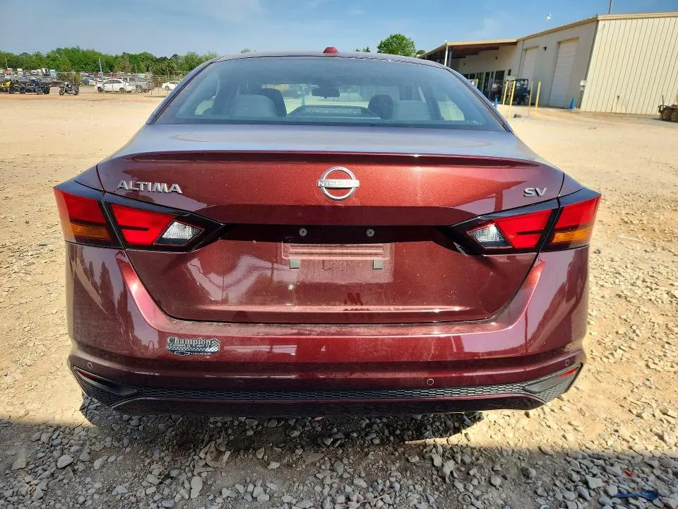 2023 NISSAN ALTIMA SV  